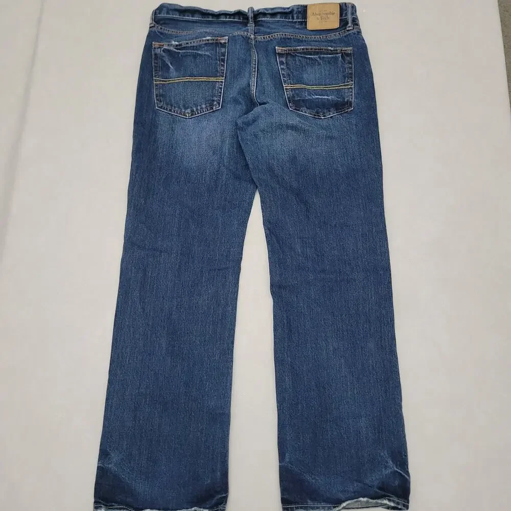 Abercrombie & Fitch **top button